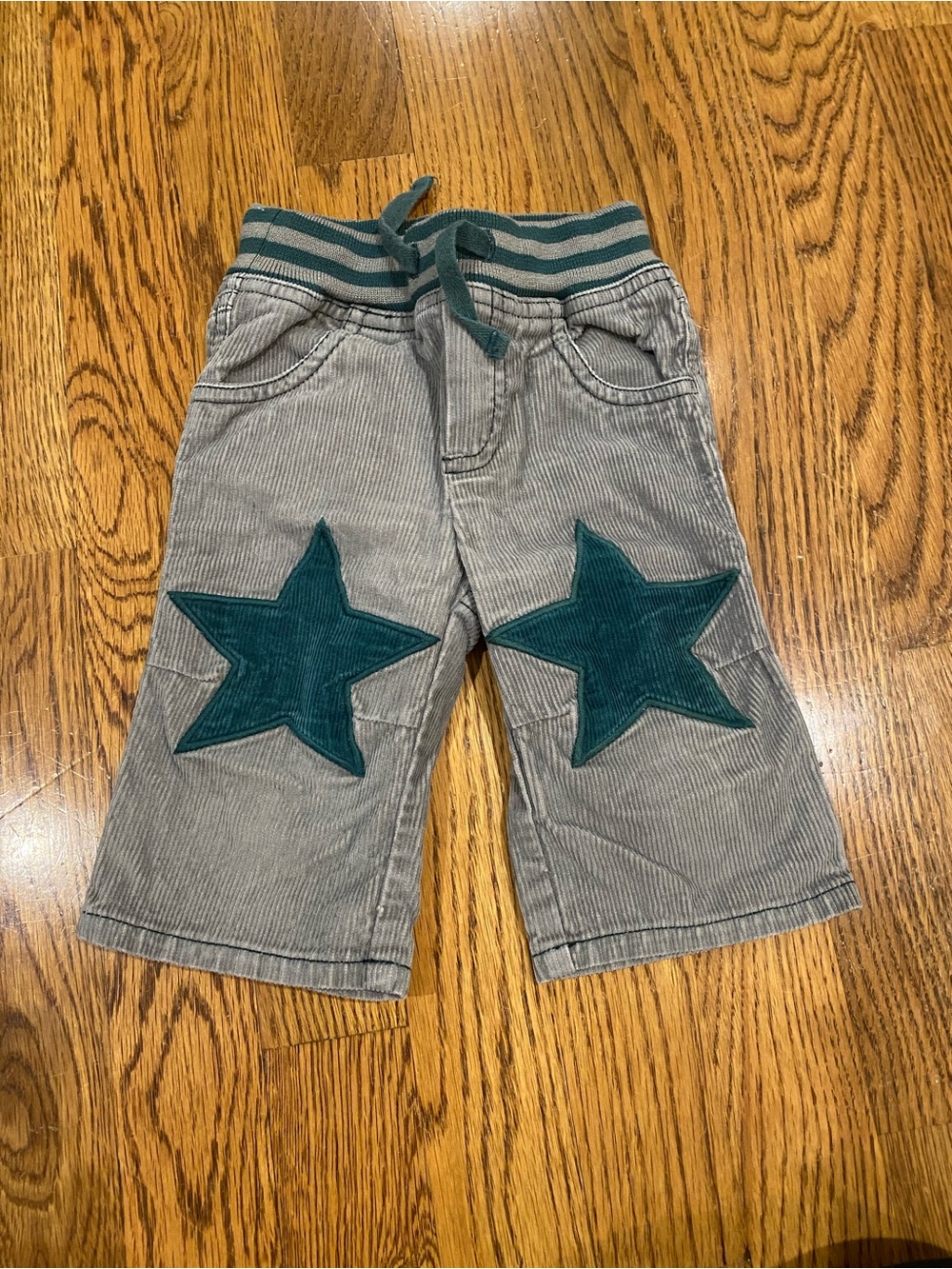 Baby Boden Mini Boden Gray Corduroy Star Appliqué Pants Cords 3-6 mths 3 6 mths